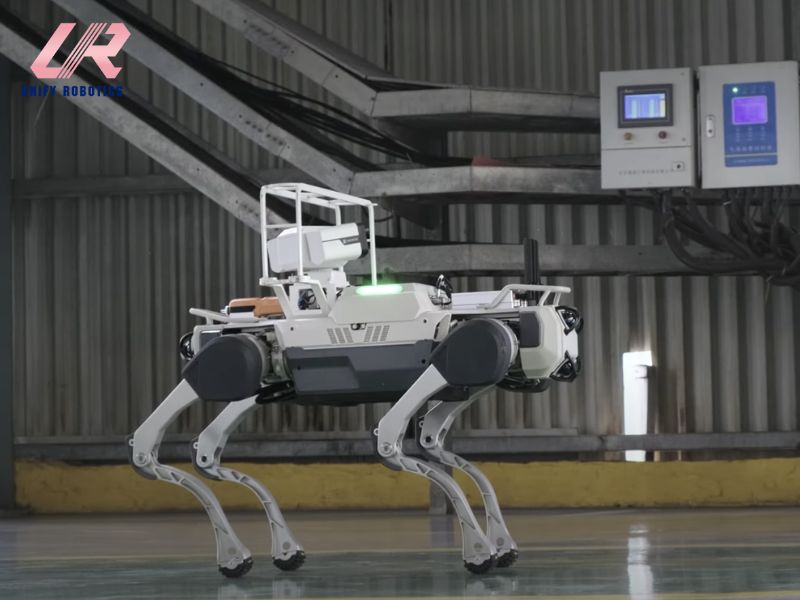 Ứng dụng của robot giám sát trong nhà máy