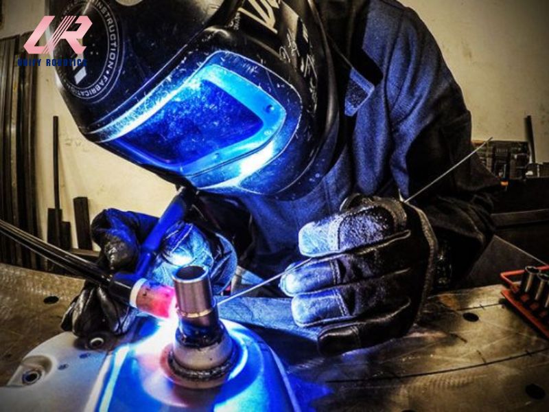 Các má hàn MIG hay TIG giúp tạo mối hàn đẹp hơn